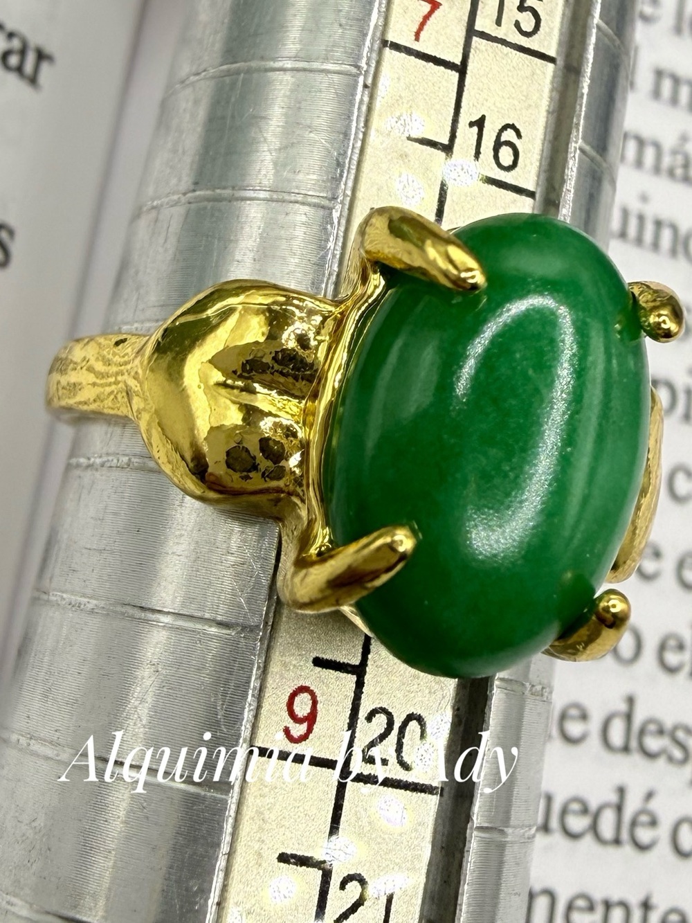 VINTAGE STYLE Jade and Gold gem ring